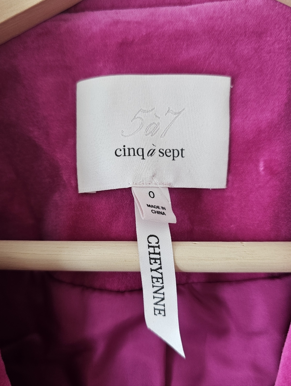 🩷 Cinq A Sept Blazer 🩷 - Picture 6 of 8